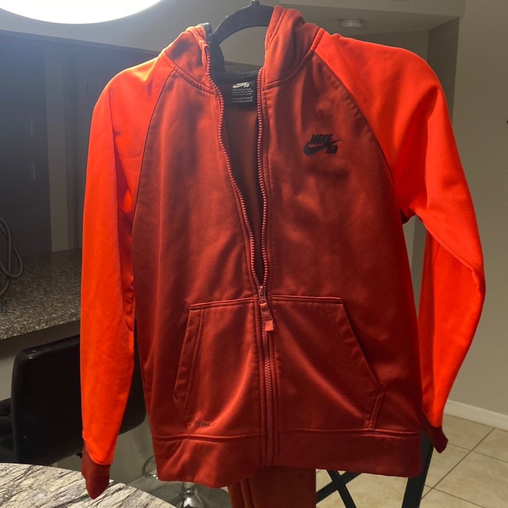 Nike Maroon Therma-Fit Zip Hoodie (Big Kids Size L)